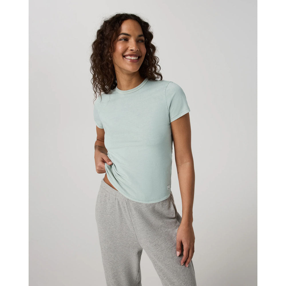 Vuori Womens Short Sleeve Feather Classic Tee - Garment Dye torm Blue / S