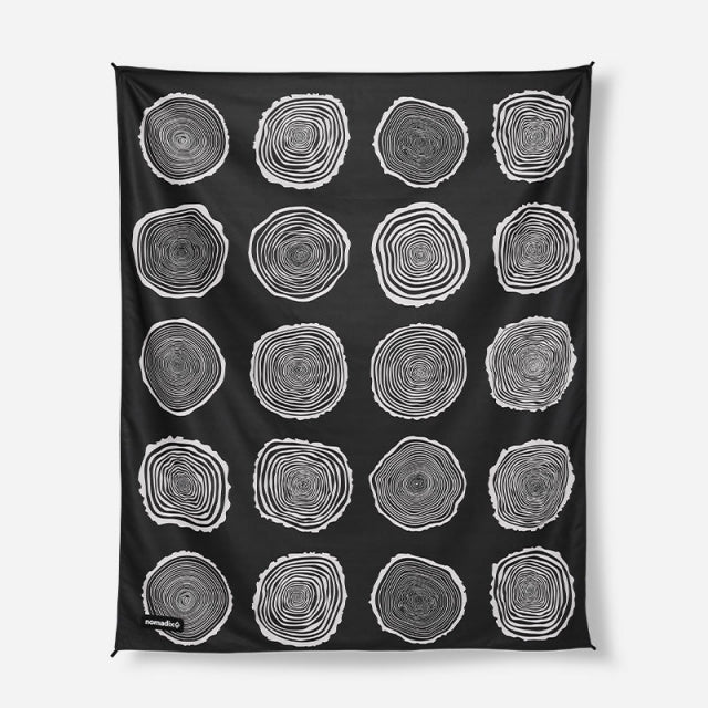 Nomadix Festival Blanket: Tie-dye Black And White Rings of Time Black