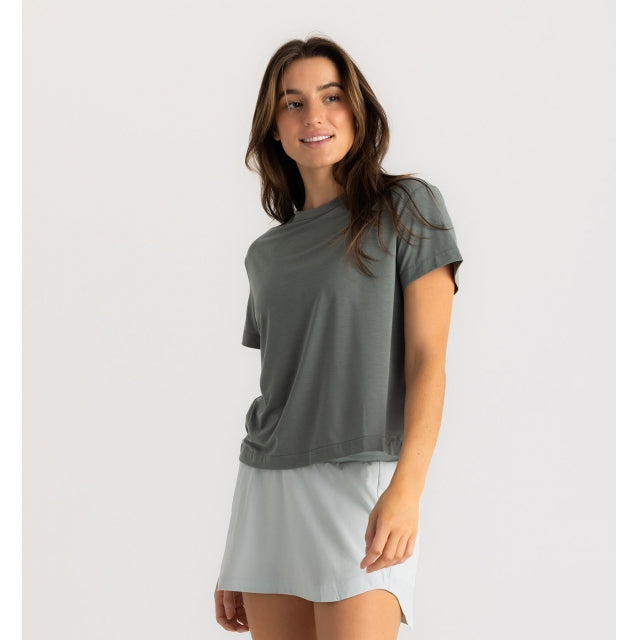 Free Fly Apparel Women&#39;s Elevate Lightweight Tee 525 Agave Green