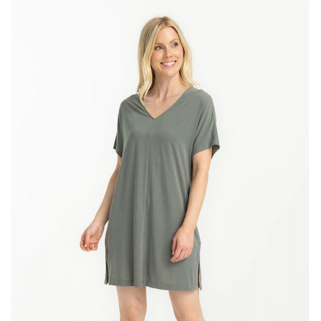 Free Fly Apparel Women&#39;s Elevate Lightweight Coverup 525  Agave Green