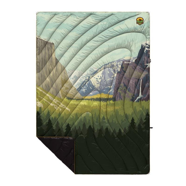 Rumpl Original Puffy Blanket - Printed 1-Person Grizzley Slumber CQ3