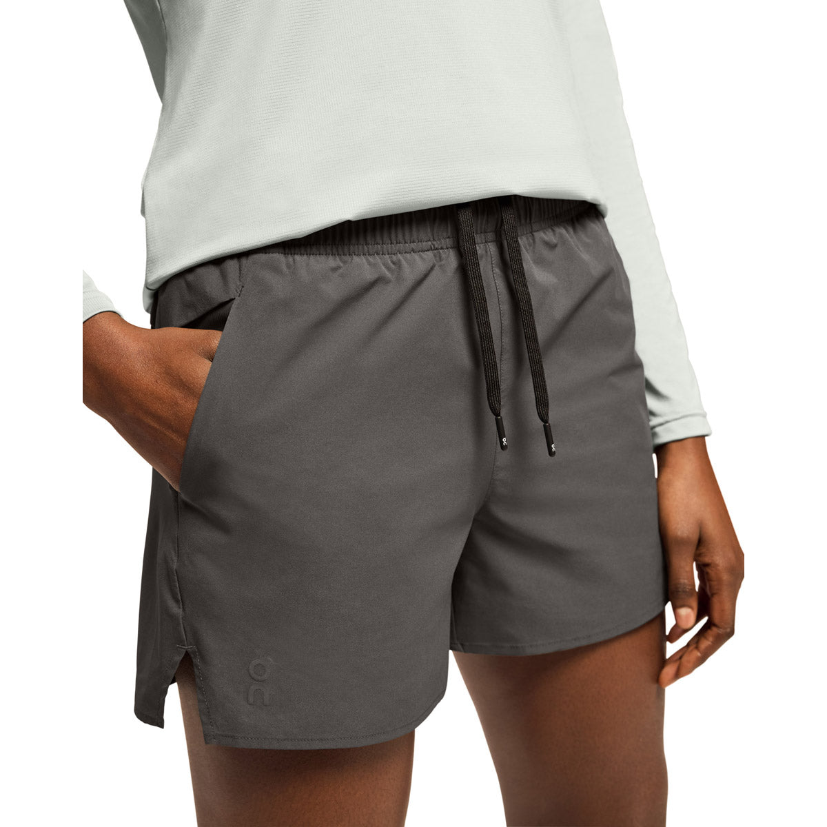 On Running Women&#39;s Essential Shorts hadow / S