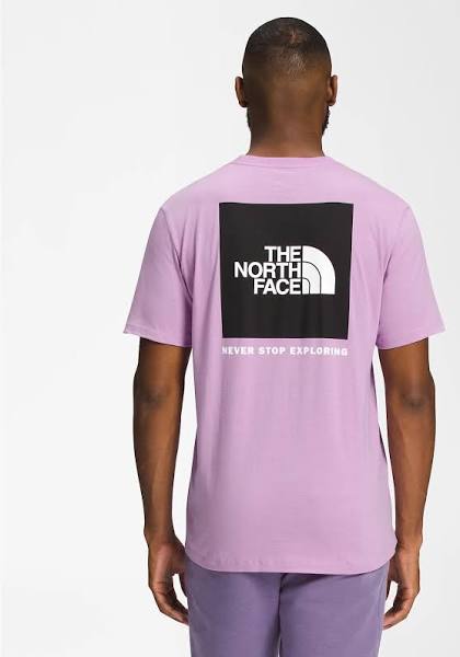 The North Face Men&#39;s S/S Box NSE Tee Lupine/TNF Black