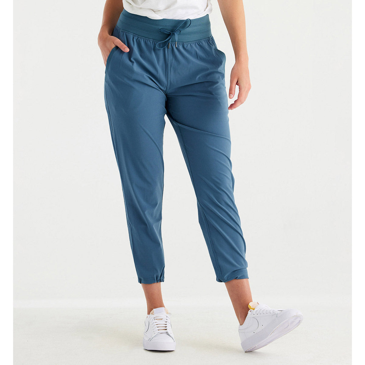 Free Fly Apparel Women's Breeze Cropped Pant Pacific Blue